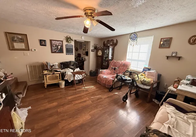 Photo 3 of Single family home for sale at 1031 Dryden Loop, Dryden, VA 24243 | MLS# 1347269 | Listing updated on 2026-08-18