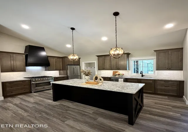 Photo 4 of Single family home for sale at 692 St George Dr, Crossville, TN 38558 | MLS# 1347042 | Listing updated on 2026-09-17