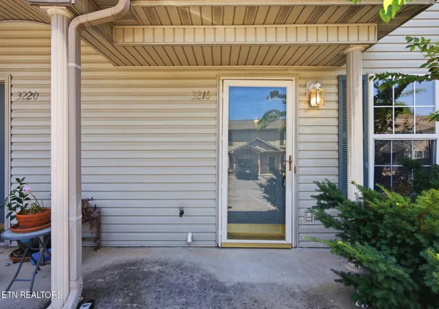 Photo 2 of Condo for sale at 3216 Quiet Way, Knoxville, TN 37918 | MLS# 1347140 | Listing updated on 2026-09-16