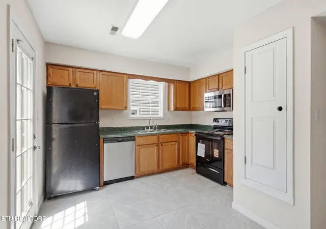 Photo 4 of Condo for sale at 3216 Quiet Way, Knoxville, TN 37918 | MLS# 1347140 | Listing updated on 2026-09-16