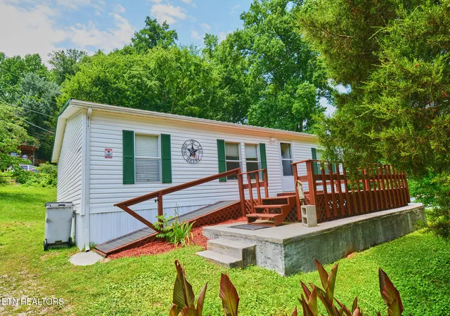 1st image of 124 Davis Rd, Townsend, TN 37882 | MLS# 1347047