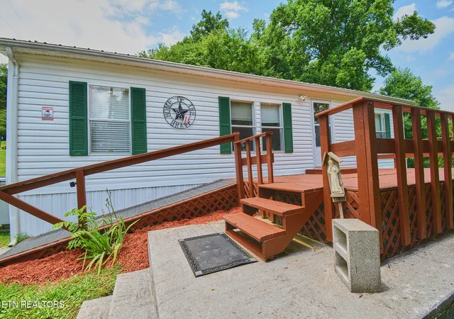 2nd image of 124 Davis Rd, Townsend, TN 37882 | MLS# 1347047