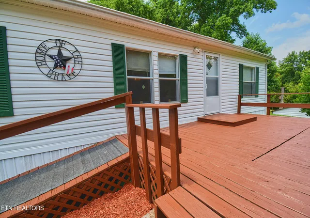3rd image of 124 Davis Rd, Townsend, TN 37882 | MLS# 1347047