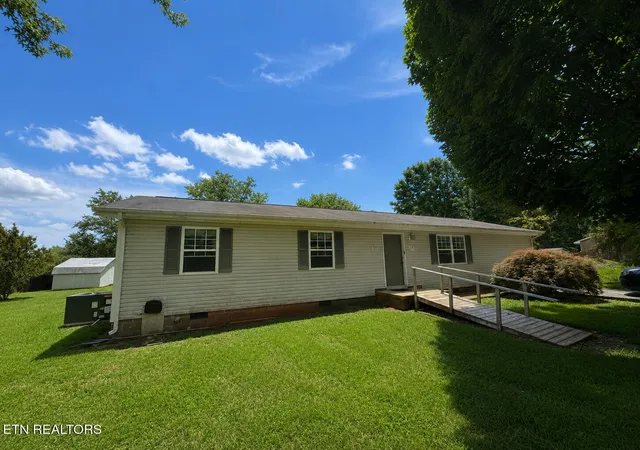 Homes for sale in Madisonville, TN | 119 Cherokee Cir, Madisonville, TN 37354 | MLS# 1347088