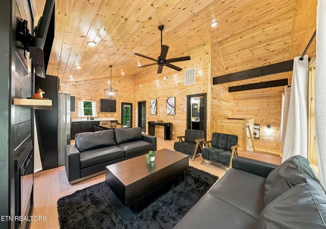 Photo 4 of Single family home for sale at 2670 Grassy Branch Loop, Sevierville, TN 37876 | MLS# 1347057 | Listing updated on 2026-10-08