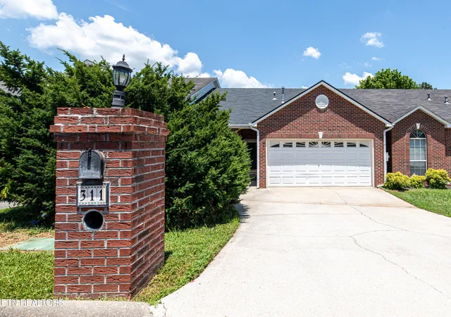 Photo 2 of Single family home for sale at 311 Creekview Ln, Knoxville, TN 37923 | MLS# 1347068 | Listing updated on 2026-09-10