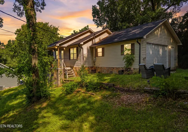 Homes for sale in Maynardville, TN | 205 Booker Rd, Maynardville, TN 37807 | MLS# 1347152