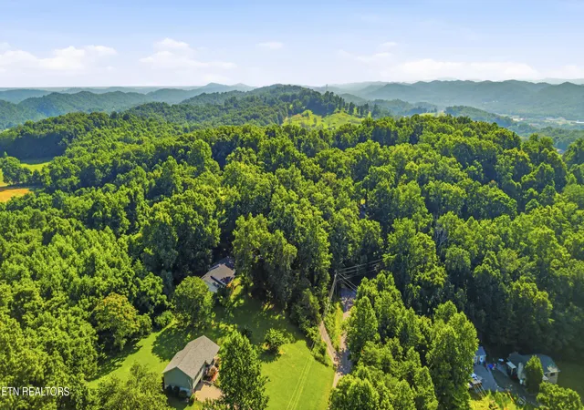 Photo 4 of Single family home for sale at 205 Booker Rd, Maynardville, TN 37807 | MLS# 1347152 | Listing updated on 2026-10-03