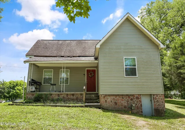 Homes for sale in Knoxville, TN | 1760 Mcclung Ave, Knoxville, TN 37920 | MLS# 1347162