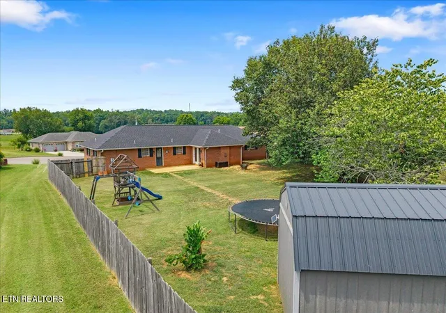 Homes for sale in Etowah, TN | 1217 Cedar Ln, Etowah, TN 37331 | MLS# 1347104