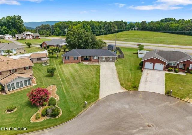 3rd image of 1217 Cedar Ln, Etowah, TN 37331 | MLS# 1347104