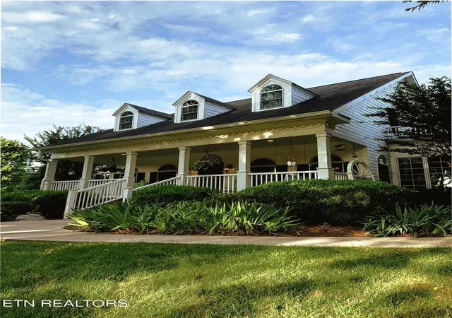 Homes for sale in Knoxville, TN | 12683 Bayview Dr, Knoxville, TN 37922 | MLS# 1347139