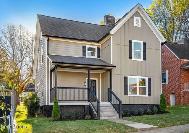 Photo 4 of Sale Pending at 302 N B St, Lenoir City, TN 37771 | MLS# 1347078 | Listing updated on 2026-08-16