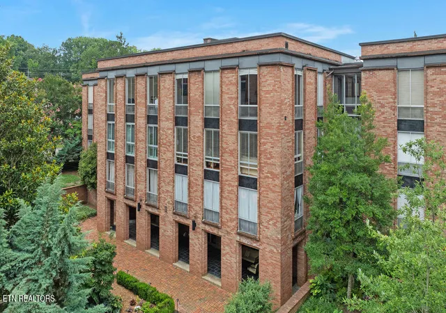 Photo 3 of Condo for sale at 1400 Kenesaw Ave #31H, Knoxville, TN 37919 | MLS# 1347670 | Listing updated on 2026-08-27