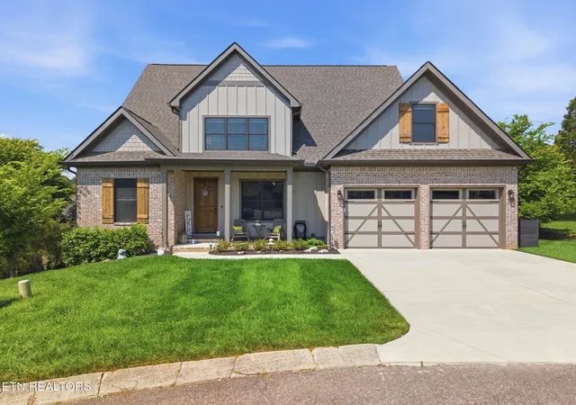 Photo 2 of Single family home for sale at 2200 Misty Mountain Cir, Knoxville, TN 37932 | MLS# 1347206 | Listing updated on 2026-09-17