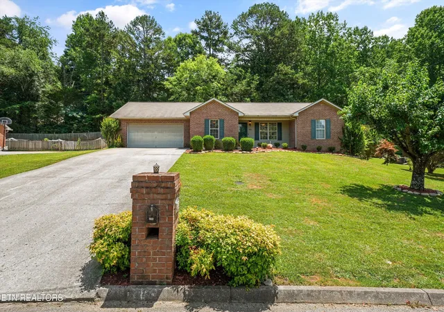 Photo 2 of Single family home for sale at 4814 Evangeline Ln, Knoxville, TN 37938 | MLS# 1347170 | Listing updated on 2026-09-13
