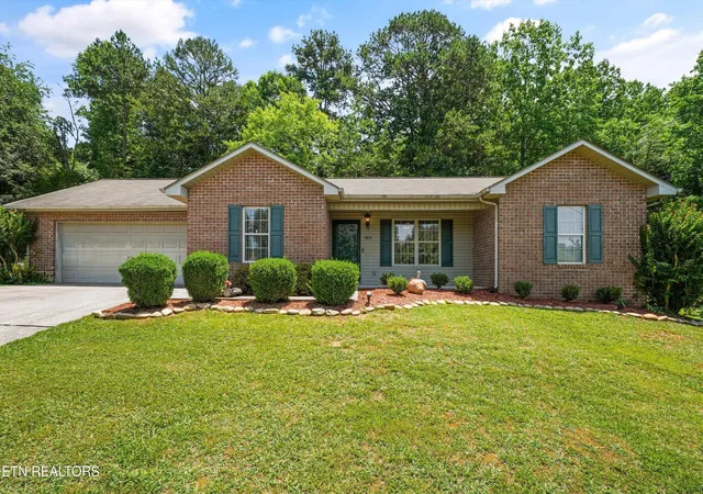 Photo 1 of Single family home for sale at 4814 Evangeline Ln, Knoxville, TN 37938 | MLS# 1347170 | Listing updated on 2026-09-13