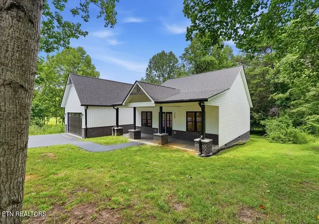 Homes for sale in Cookeville, TN | 320 Christie Cir, Cookeville, TN 38501 | MLS# 1347489