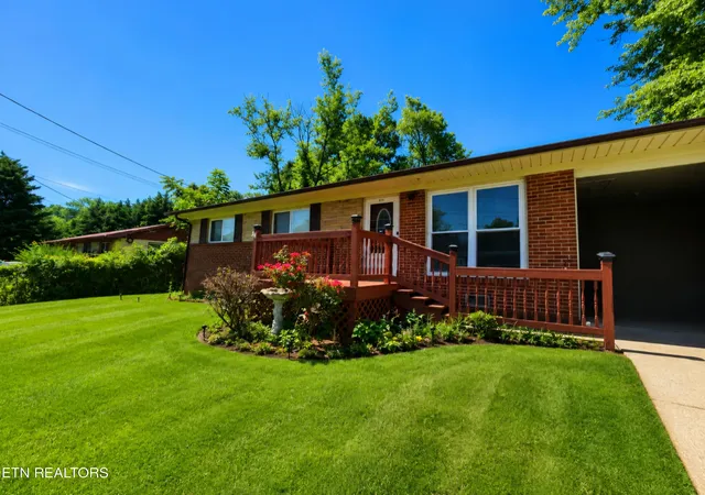 Homes for sale in Morristown, TN | 1932 Eastern Ave, Morristown, TN 37813 | MLS# 1347174