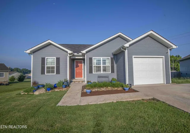 Homes for sale in Loudon, TN | 139 Hartfield Ln, Loudon, TN 37774 | MLS# 1347160