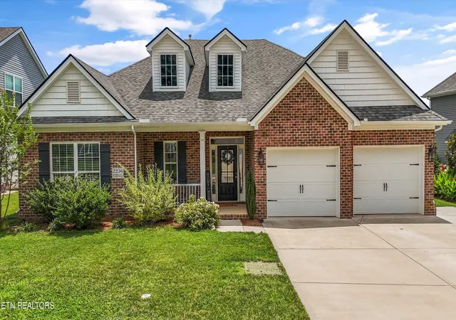 Homes for sale in Knoxville, TN | 2236 Waterstone Blvd, Knoxville, TN 37932 | MLS# 1347565
