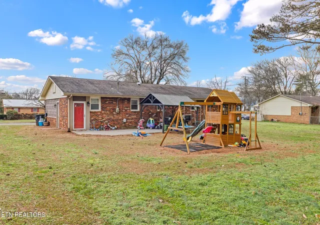 Homes for sale in Athens, TN | 1222 Miami St, Athens, TN 37303 | MLS# 1347153