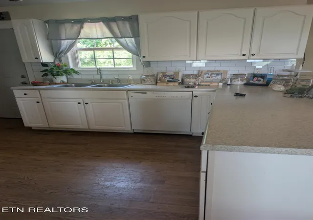 Homes for sale in Speedwell, TN | 207 Brantley Acres Rd, Speedwell, TN 37870 | MLS# 1347178