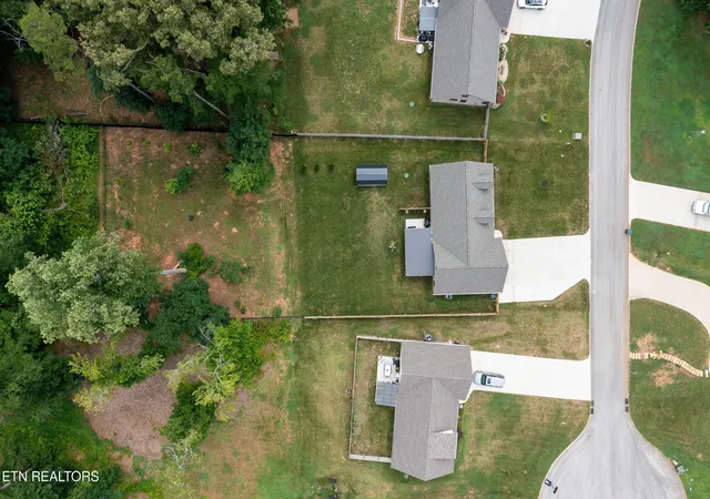 Homes for sale in Loudon, TN | 406 Robinson Tr, Loudon, TN 37774 | MLS# 1347277