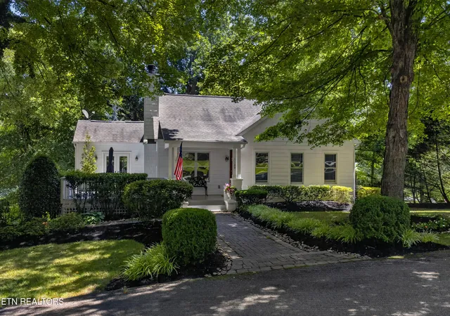 Photo 1 of Sale Pending at 1122 Craig Rd, Knoxville, TN 37919 | MLS# 1347579 | Listing updated on 2026-08-31