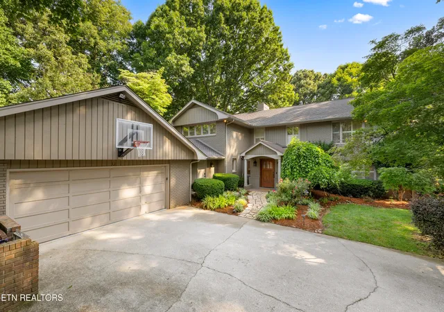 Homes for sale in Knoxville, TN | 5421 Blueridge Dr, Knoxville, TN 37919 | MLS# 1347216