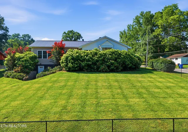 Homes for sale in Rockwood, TN | 800 N Kingston Ave, Rockwood, TN 37854 | MLS# 1347255