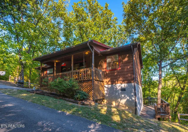 Photo 1 of Sale Pending at 617 Iron Mountain Rd, Pigeon Forge, TN 37863 | MLS# 1348014 | Listing updated on 2026-08-29