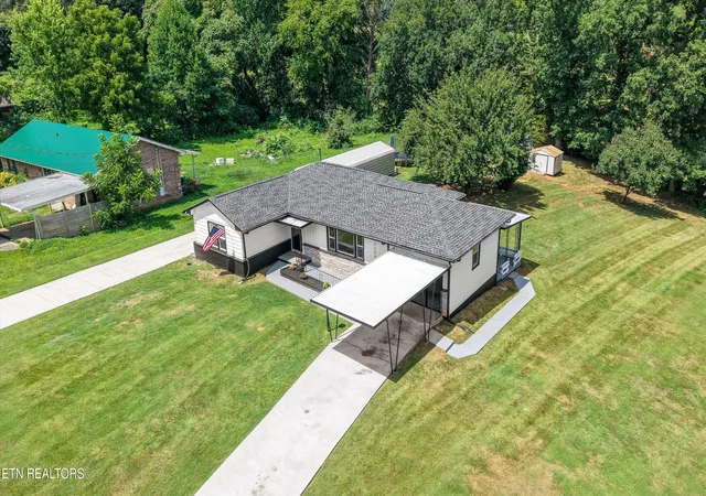Photo 2 of Single family home for sale at 2329 Skyview Dr, Maryville, TN 37803 | MLS# 1347321 | Listing updated on 2026-09-09