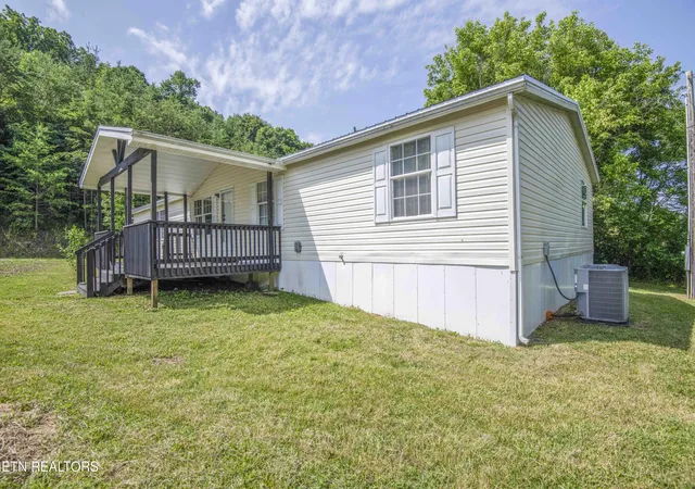 Homes for sale in Tazewell, TN | 1587 Lower Caney Valley Rd, Tazewell, TN 37879 | MLS# 1347237
