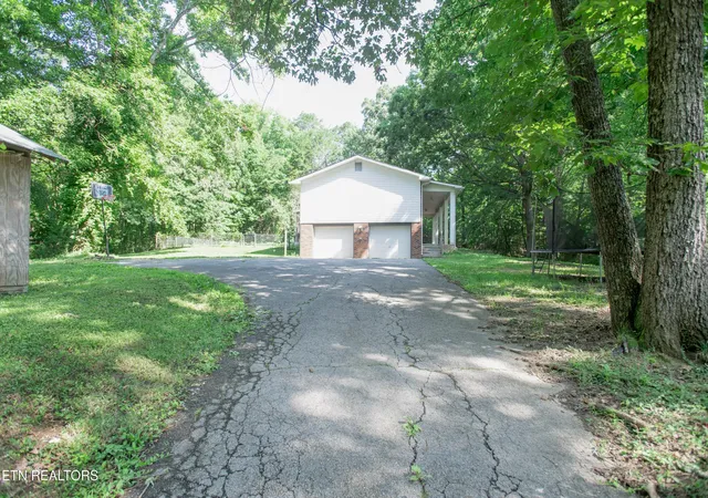 Homes for sale in Kingston, TN | 238 Walnut Grove Rd, Kingston, TN 37763 | MLS# 1347238