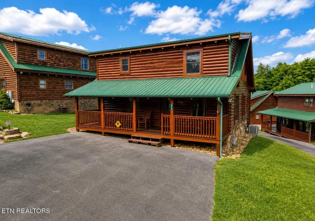 1st image of 612 Cherry Blossom Wy, Pigeon Forge, TN 37863 | MLS# 1347231
