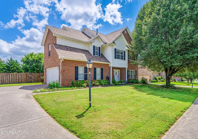 Homes for sale in Knoxville, TN | 7648 Saddlebrooke Dr, Knoxville, TN 37938 | MLS# 1347373