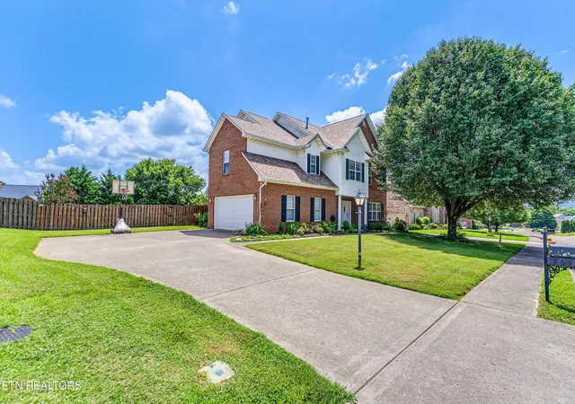 Homes for sale in Knoxville, TN | 7648 Saddlebrooke Dr, Knoxville, TN 37938 | MLS# 1347373