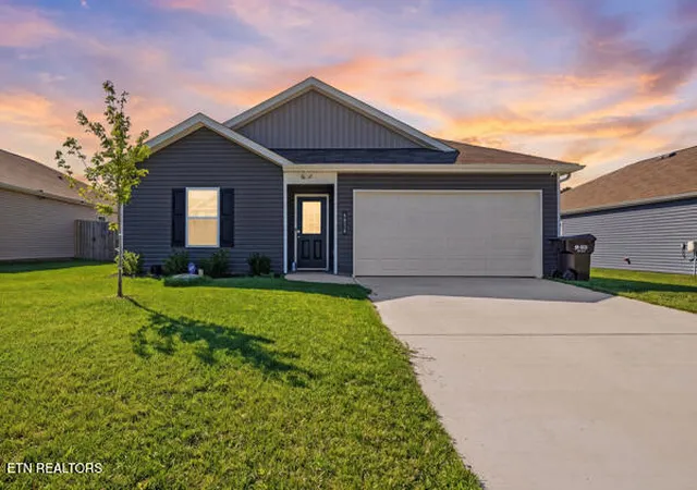 2nd image of 6838 Tall Shadow Ln, Knoxville, TN 37938 | MLS# 1347853