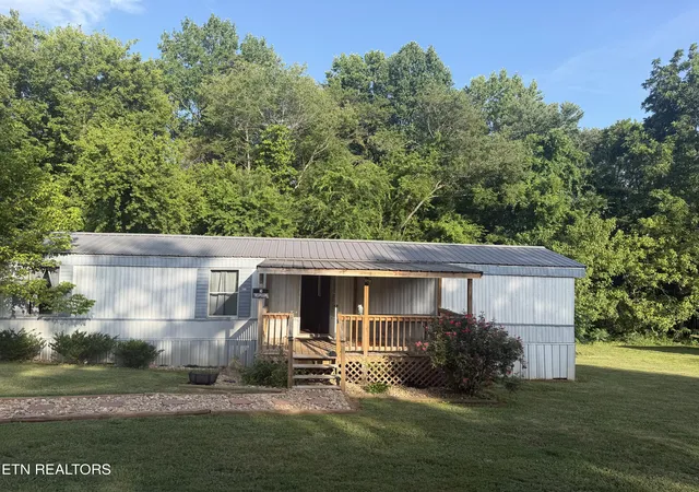 Homes for sale in Louisville, TN | 2839 W Old Topside Rd, Louisville, TN 37777 | MLS# 1347260