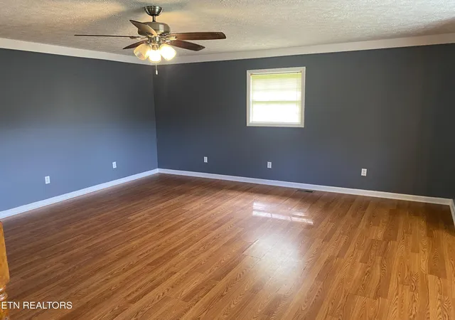3rd image of 227 Southern Ln, Tazewell, TN 37879 | MLS# 1347250