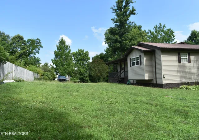 Homes for sale in Tazewell, TN | 227 Southern Ln, Tazewell, TN 37879 | MLS# 1347250