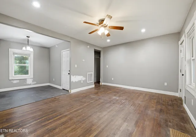 Homes for sale in Knoxville, TN | 354 Nash Rd, Knoxville, TN 37914 | MLS# 1348028