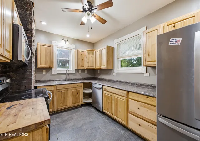 Homes for sale in Knoxville, TN | 354 Nash Rd, Knoxville, TN 37914 | MLS# 1348028
