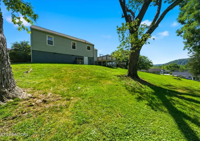 Homes for sale in Oak Ridge, TN | 104 Scott Ln, Oak Ridge, TN 37830 | MLS# 1347532