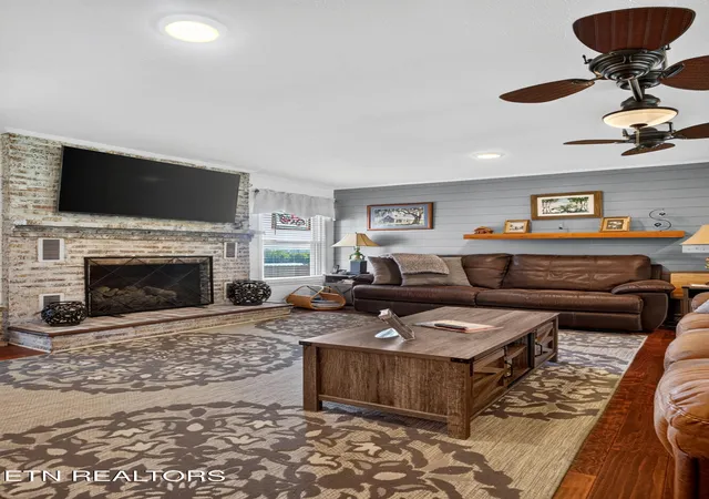 Photo 4 of Single family home for sale at 496 Sunset Dr, Sparta, TN 38583 | MLS# 1347314 | Listing updated on 2026-09-14