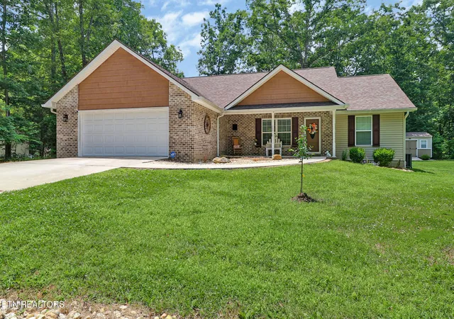 Photo 2 of Sale Pending at 3344 Warpath Dr, Crossville, TN 38572 | MLS# 1347397 | Listing updated on 2026-08-19