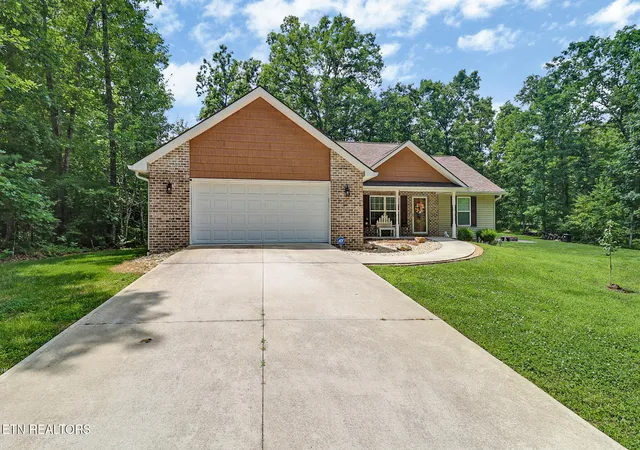Photo 3 of Sale Pending at 3344 Warpath Dr, Crossville, TN 38572 | MLS# 1347397 | Listing updated on 2026-08-19