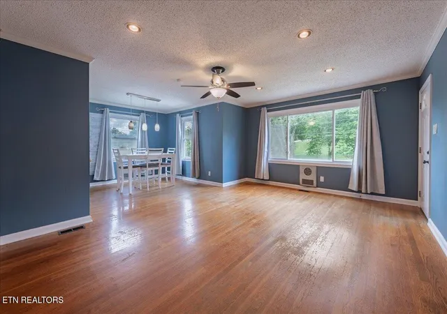 Photo 3 of Single family home for sale at 2104 N Park Blvd, Knoxville, TN 37917 | MLS# 1347667 | Listing updated on 2026-10-22