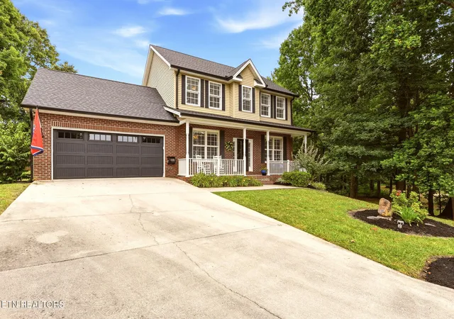 Homes for sale in Knoxville, TN | 1866 Silver Cloud Ln, Knoxville, TN 37909 | MLS# 1347329